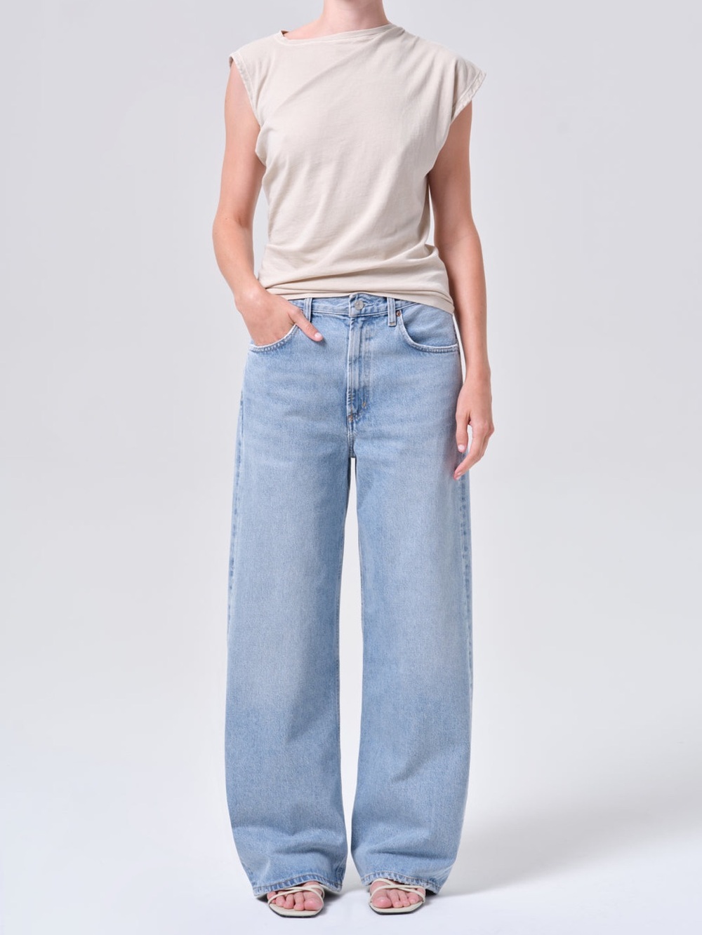 Agolde Low Curve Jean in Force Relaxed Fit Bowed Leg 30